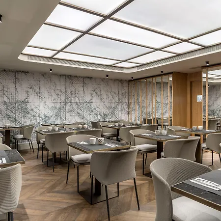 Mate Collection Gorka, Otel